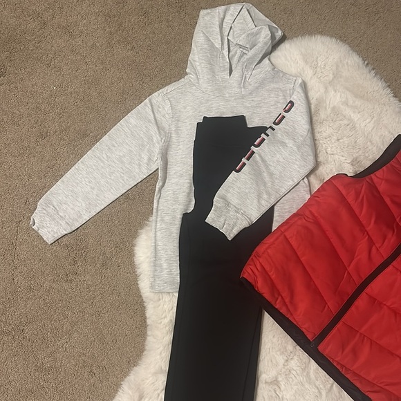 Boys 3-piece Set size 6 - Picture 2 of 4